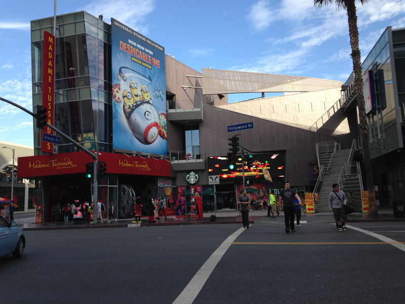 Hollywood Blvd street scene, Click to return