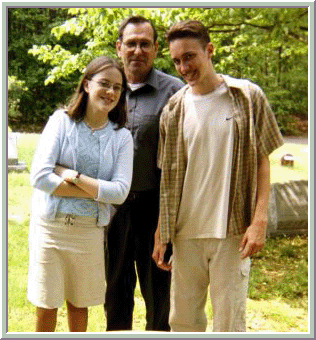 Wendy, Roy, and Steve - Clifton, VA - May 2002